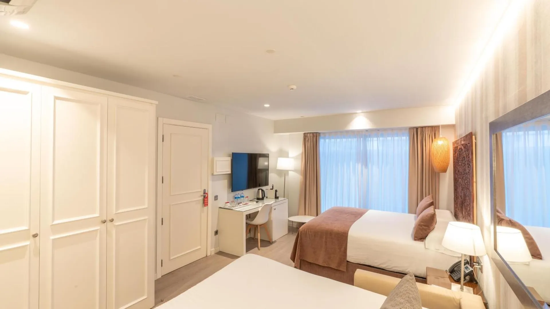 Serennia Fira Gran Via Exclusive Rooms L'Hospitalet de Llobregat