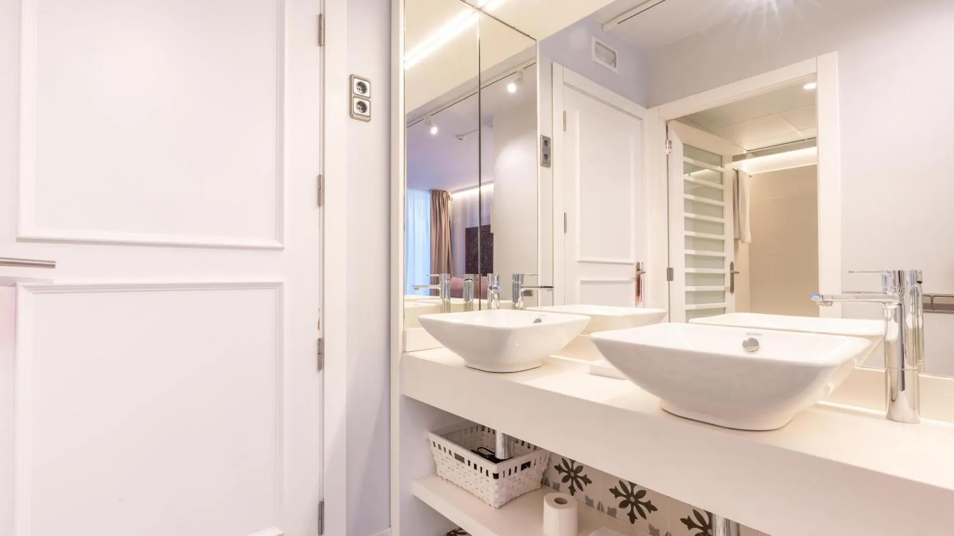 Serennia Fira Gran Via Exclusive Rooms L'Hospitalet de Llobregat