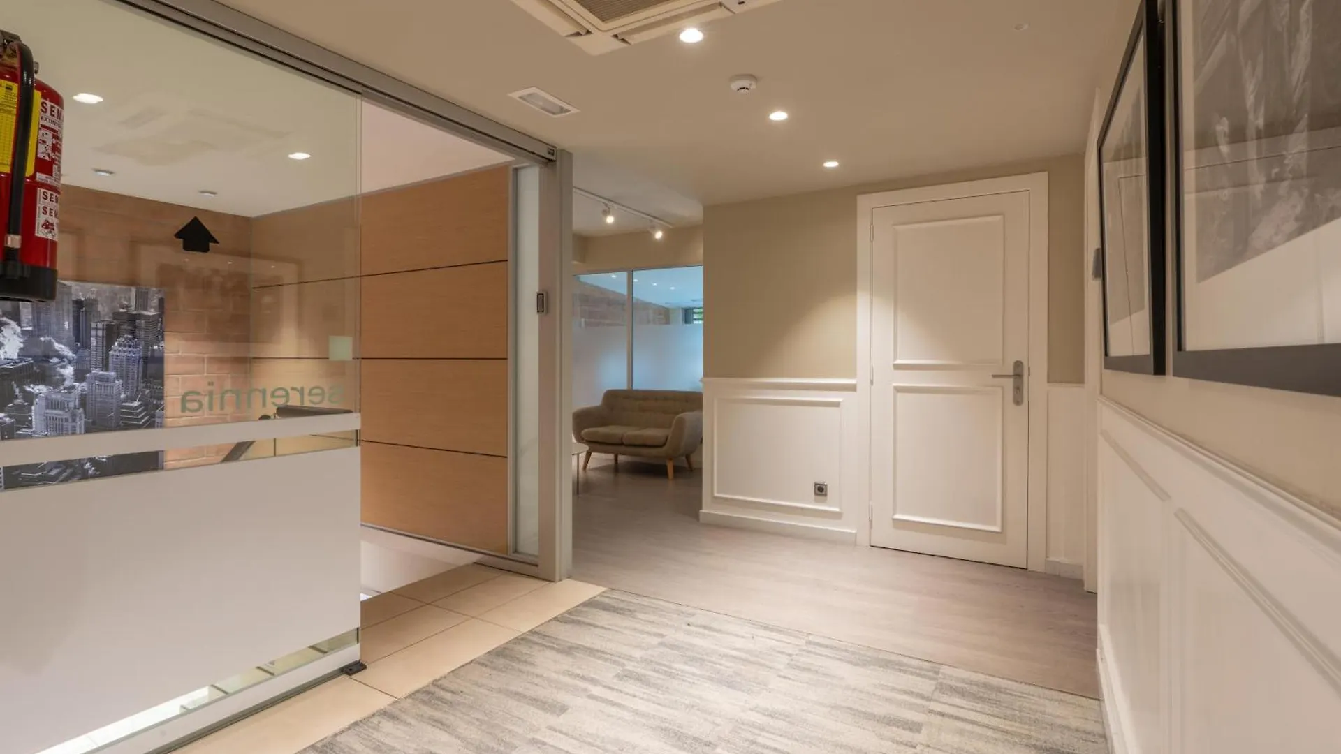 Serennia Fira Gran Via Exclusive Rooms L'Hospitalet de Llobregat 2*,