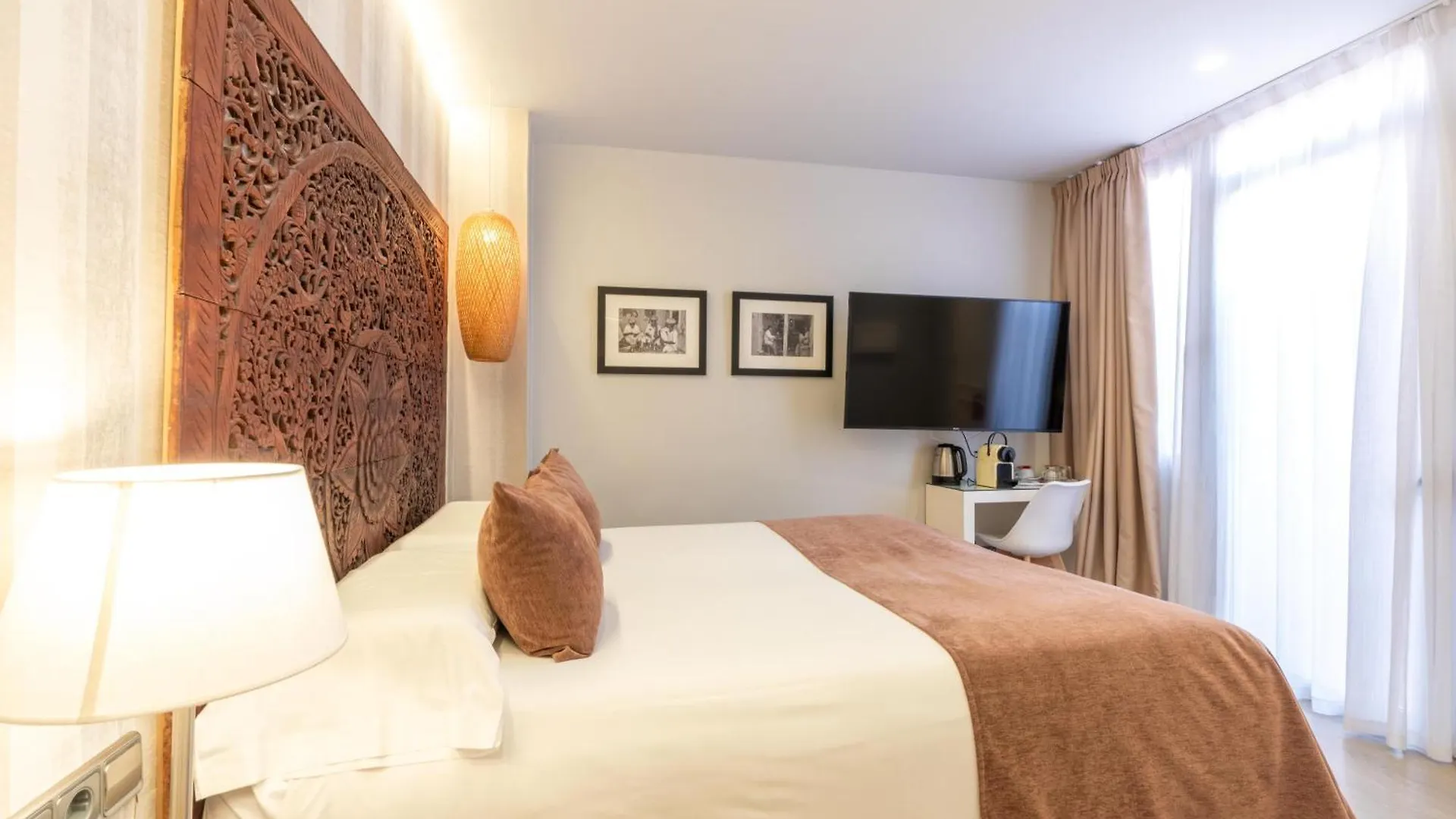 Serennia Fira Gran Via Exclusive Rooms L'Hospitalet de Llobregat Spain