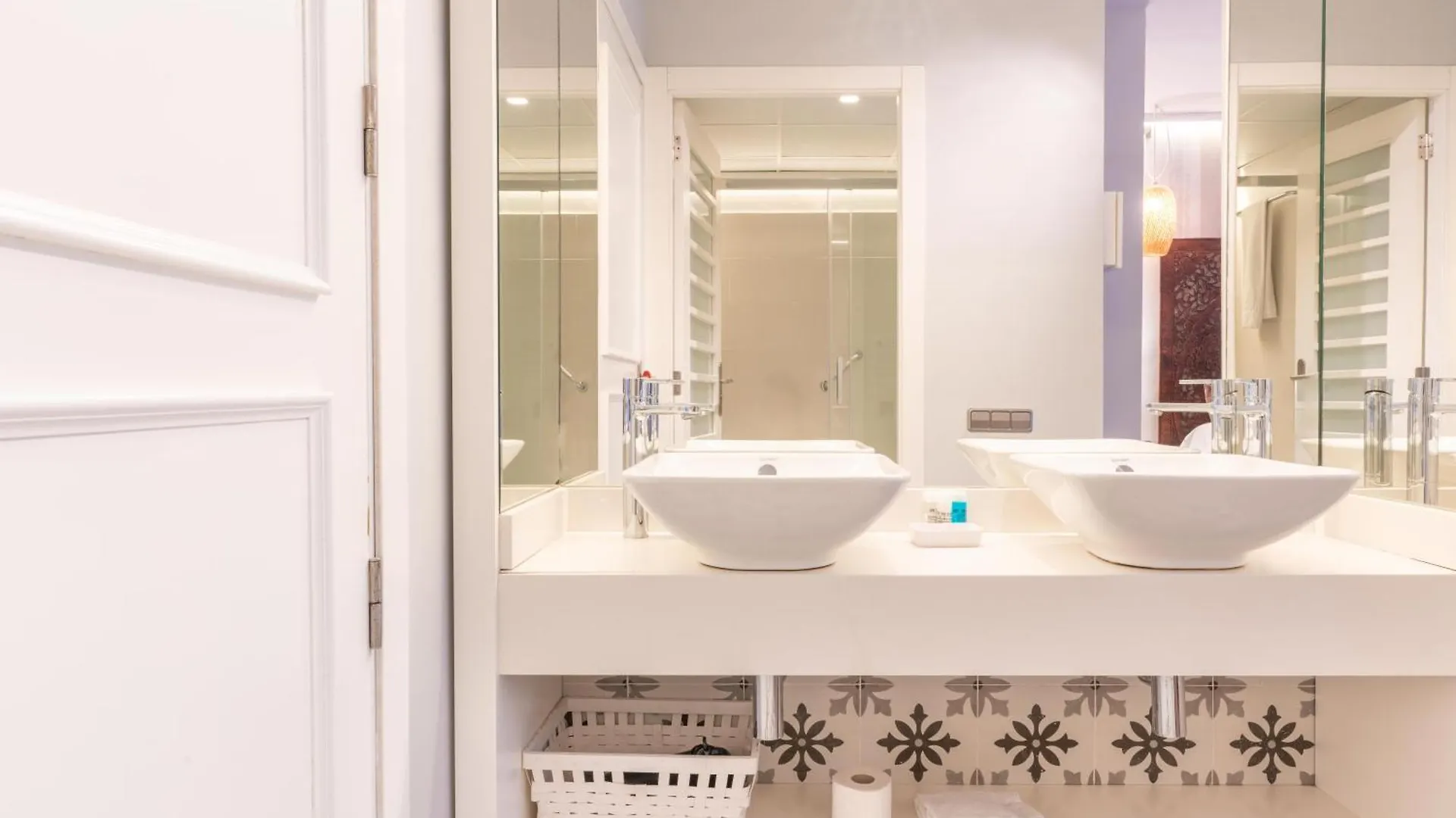 Serennia Fira Gran Via Exclusive Rooms L'Hospitalet de Llobregat Hotel